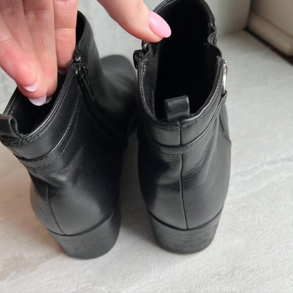 Covington Black Leather Ankle Booties Square Toe Elastic Panels Stacked Heel 7.5 - Picture 7 of 10